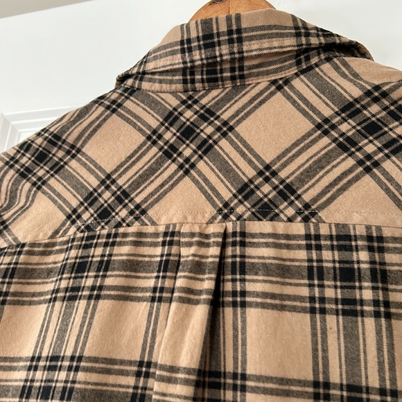 J Crew Plaid Fitted Blouse w Pocket Tan & Black Fall '23 Style - Picture 11 of 14